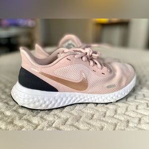 Nike Revolution Light Pink Sneakers